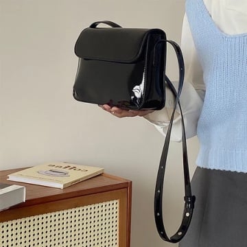 Tas wanita dengan model classy yang viral di X (Dok. Shopee)