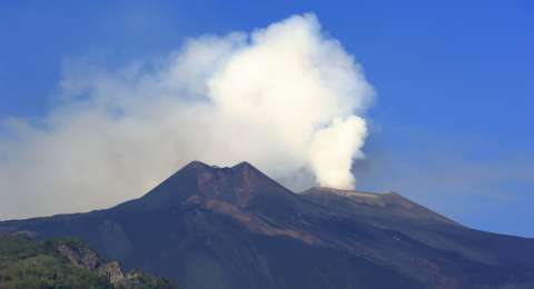 Gunung Colo Di Sulteng Berstatus Waspada