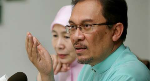 Kumpulan Berita Anwar Ibrahim Anwar Ibrahim Ingin Karya Buya Hamka Dikumandangkan Kembali