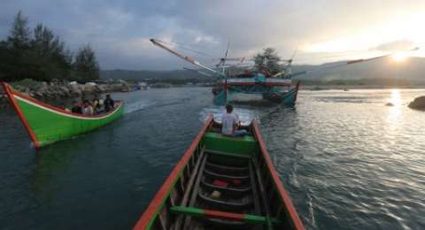 Balapan Bagan Badak Lengkapi Wisata Pantai Selatan Banten