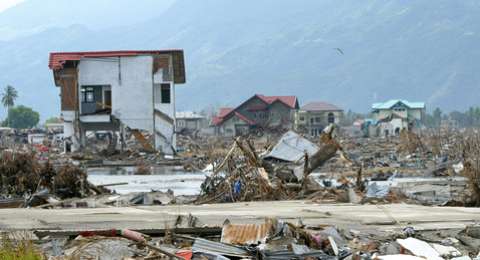 Studi Bulan Purnama Bisa Picu Gempa Bumi Besar