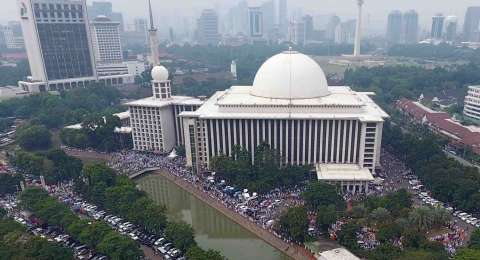 Masyarakat Dihimbau Tak Takut Sholat Jumat Di Istiqlal