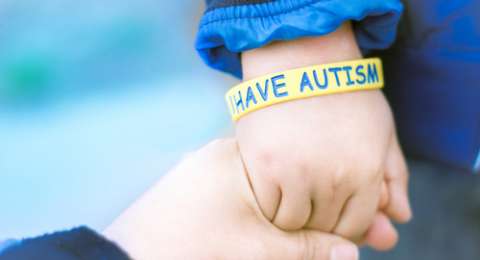 Hari Autisme Sedunia 2021 Ini Beda Anak Autis Dengan Down Syndrome