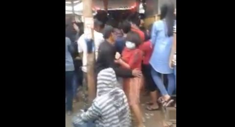 Asyik Dugem Di Siang Bolong Lihat Goyang Heboh Pasangan Ini