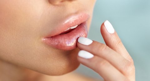 Tanpa Operasi Plastik Ini Cara Menipiskan Bibir Secara Alami