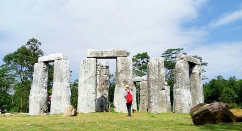 Sebelum Ke Stonehenge Asli Lihat Copynya Di Sini