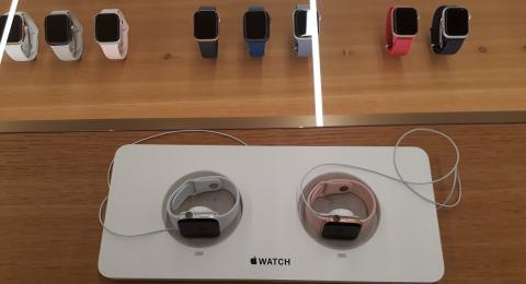 Apple Watch 4 Series diluncurkan di Jakarta, Jumat (14/12). [Suara.com/Lintang Siltya Utami]