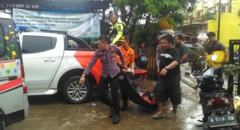 Tsunami Anyer Lampung 24 Jenazah Ditemukan Di Villa