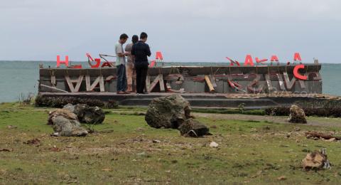 Kena Dampak Tsunami Selat Sunda 4 Tempat Wisata Ini Lumpuh