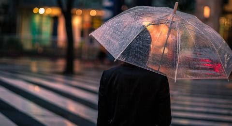 Apakah jenis payung yang kebanyakan orang membawa semasa hari hujan
