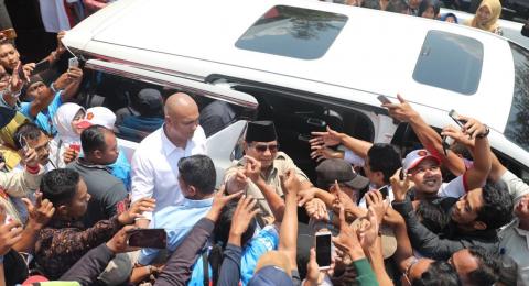Kpu Persilakan Prabowo Salat Jumat Di Masjid Kauman Semarang