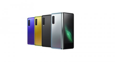 Beberapa varian Samsung Galaxy Fold dalam warna berbeda. [Samsung Global Newsroom]