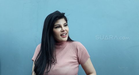 Reaksi Dita Soedarjo Disebut Calon Pacar Ariel Noah