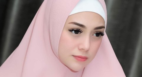 3 Artis Non Muslim Pakai Hijab Sempat Dikira Mualaf
