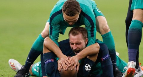 Cetak Hat Trick Ke Gawang Ajax Eriksen Lucas Pantas Dibuatkan Patung