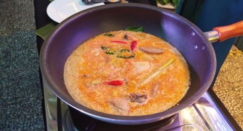 Inspirasi Sajian Lebaran Opor Ayam Cepu Ala Nirina Zubir