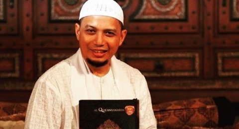 Sebelum Meninggal Ustaz Arifin Ilham Sempat Salat