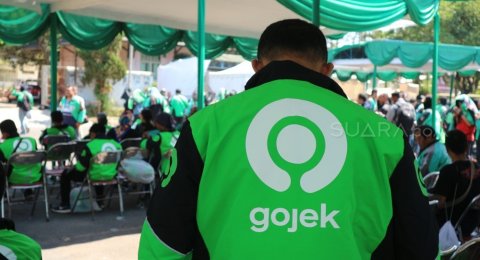 830 Koleksi Desain Jaket Gojek Terbaru