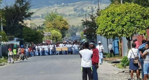 Aksi Siswa Protes Guru Yang Bilang Monyet Duduk Perkara Kerusuhan Wamena