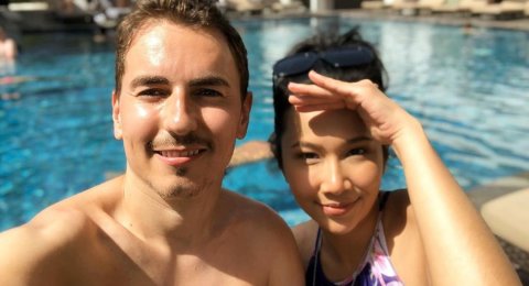 Lorenzo Foto Bareng Model Cantik Warganet Mendingan Ini Daripada Nikita