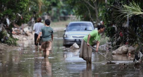 Banjir Jakarta Deretan Rumah Artis Yang Kebanjiran Rhoma Irama Sudah Mengungsi Ibel Parah Banget Tribun Kaltim