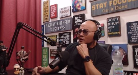 Background Podcast Deddy Corbuzier Untuk Zoom : 9 Free Zoom Backgrounds