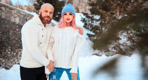 Top 5 Olahraga Eks Petenis Pose Telanjang Gagal Nikahi Boneka Seks