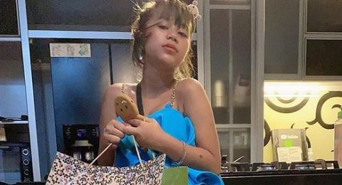 Heboh Cimoy Montok Pamer Payudara Saat Live Instagram