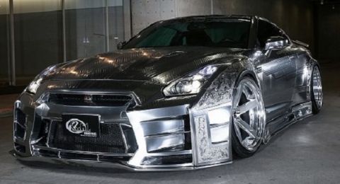 Nissan Gt R R35 Tampil Mewah Berkelir Perak Dan Bodi Penuh Ukiran