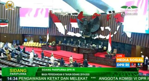 Dpr Buka Peluang Gelar Paripurna Hari Ini Sahkan Ruu Cipta Kerja