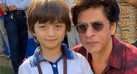 Abram Khan Anak Shahrukh Khan Salat Dan Lancar Baca Al Fatiha Tuai Pujian