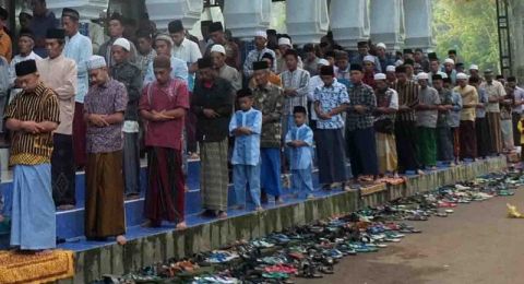 Rayakan Idulfitri Duluan Ponpes Mahfilud Dluror Jember Gelar Salat Id Suara Jatim