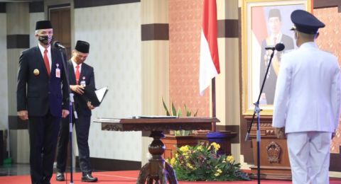 Ganjar Pranowo Dukung Judicial Review UU Cipta Kerja