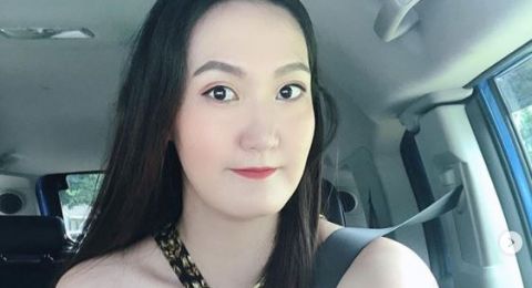 Panjang Kakinya Hampir 1 5 Meter Wanita Ini Tetap Cinta Sepatu Hak Tinggi