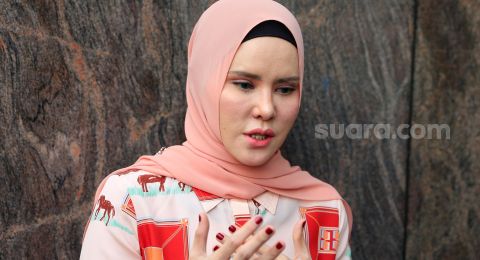 Diftnah Berzina Angel Lelga Berlinang Air Mata Bayangkan Respons Anak
