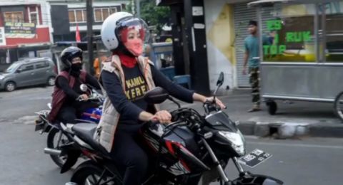 Potret Istri Ridwan Kamil Naik Motor Sport Bikin Pangling Kece Juga Nih