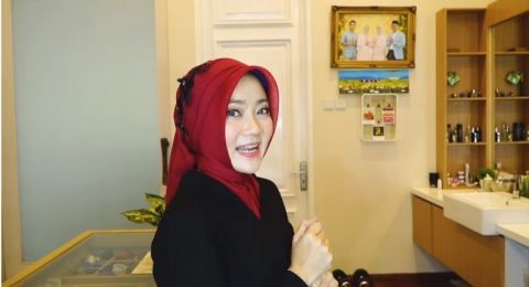 Biar Nggak Bosan Intip 10 Tutorial Hijab Segi Empat Ala Istri Ridwan Kamil Biar Nggak Bosan Intip 10 Tutorial Hijab Segi Empat Ala Istri Ridwan Kamil