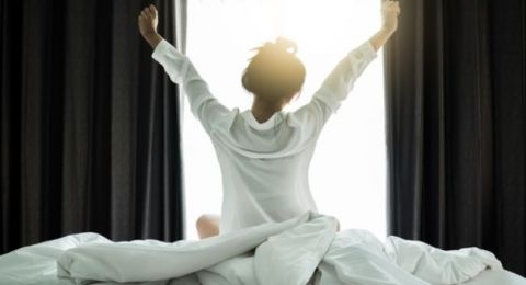 Menguap Dan Meregangkan Tubuh Saat Bangun Pagi Itu Penting