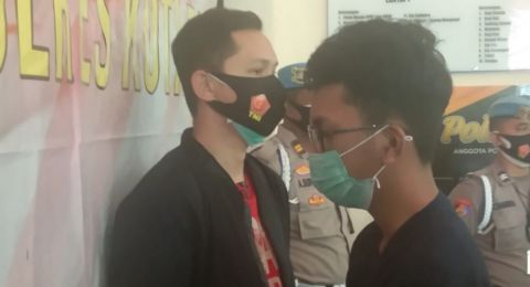 Dijerat Pasal Seperti Ahok, Pelaku Corat-coret Musala Menangis Berkali-kali