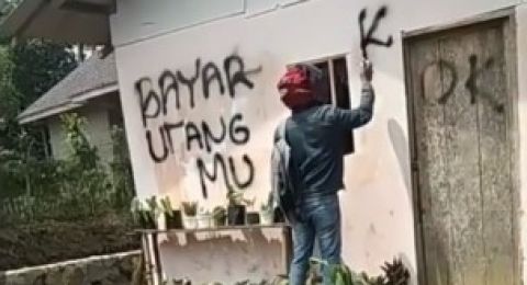 Bagaimana Cara Menghadapi Debt Collector Nakal Lakukan 4 Tips Ini
