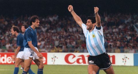 Get Maradona Maradona Adalah Gif