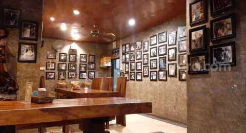 Antrean Panjang di Sanur dan Sepiring Cerita dari Warung Mak Beng