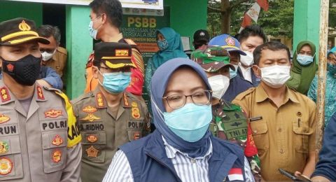 Guru Kontrak Di Bogor Dapat Gaji Setara Pns Mulai Bulan Depan Suara Bogor