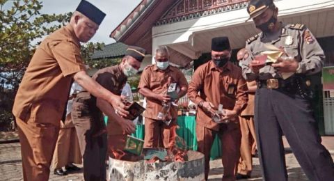 Kumpulan Berita Buku Nikah Dibakar Ribuan Buku Nikah Di Pasaman Dibakar Ini Penyebabnya