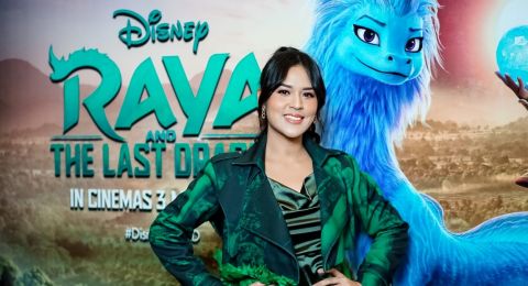 Jadi Model Sampul Buku Tts Penyanyi Raisa Pindah Genre Ke Musik Metal Suara Jabar