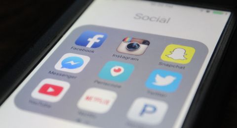 Kasus Vanessa Angel dan Alasan Mengapa Jangan Sebar Foto Kecelakaan di Medsos