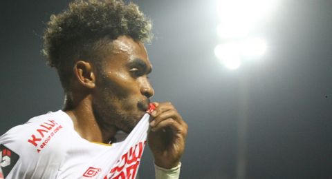 Netizen Klaim Yakob Sayuri Layak Mendapat Panggilan Timnas Indonesia