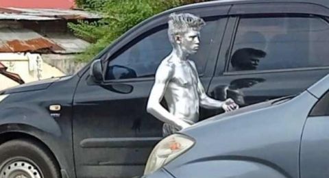 Polemik Manusia Silver yang Menuai Pro dan Kontra