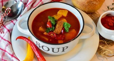 Pecinta Pedas Perlu Tahu, Ini 4 Tips agar Tetap Sehat meski Makan Pedas