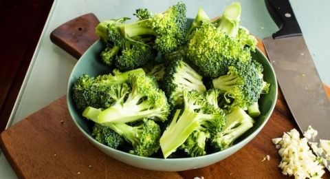 7 Jenis Makanan yang dapat Menjaga Kesehatan Hati, Apa Saja?